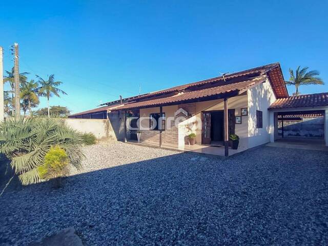 #082 - Casa para Venda em Balneário Barra do Sul - SC - 3